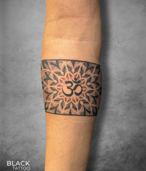 om mandala arm band tattoo 2